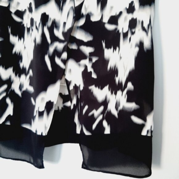 CLEO Split Back Abstract Black and White Sleeveless Top XL Petite - Picture 9 of 12